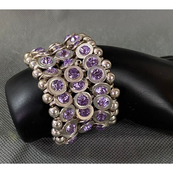 Costume Gem Bracelet 6 Inches Purple Plastic Silver Tone Elastic Stretch - Picture 4 of 8